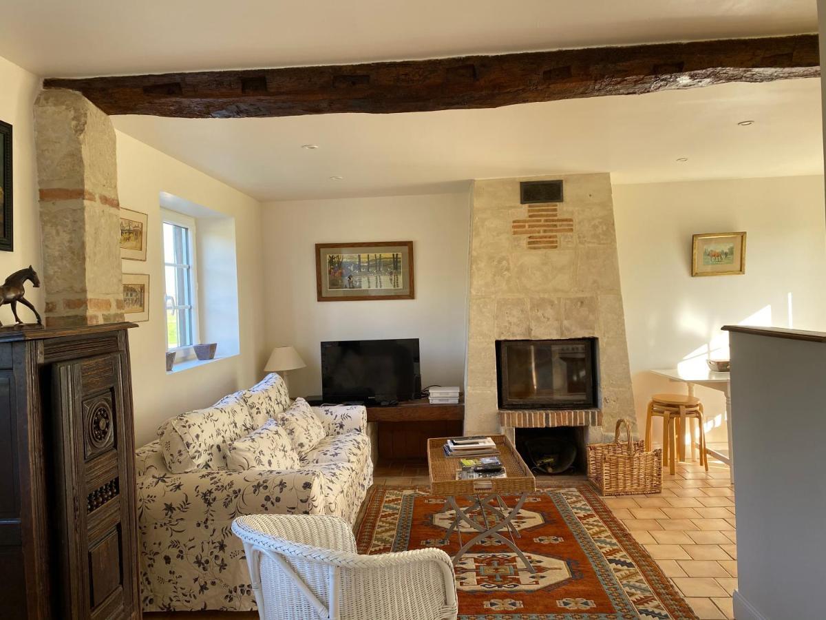 Apartamento La Longere Du Haras Manerbe Exterior foto