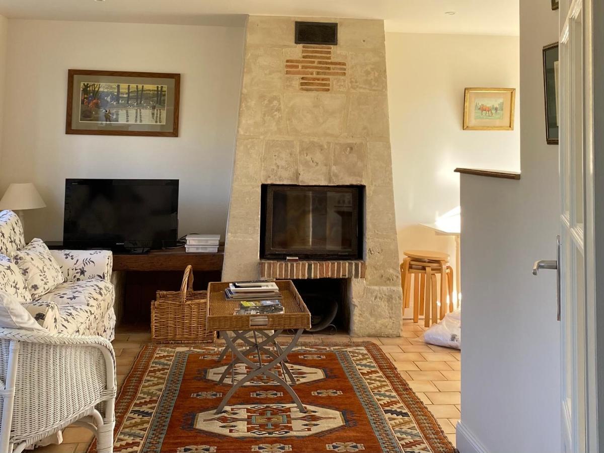 Apartamento La Longere Du Haras Manerbe Exterior foto