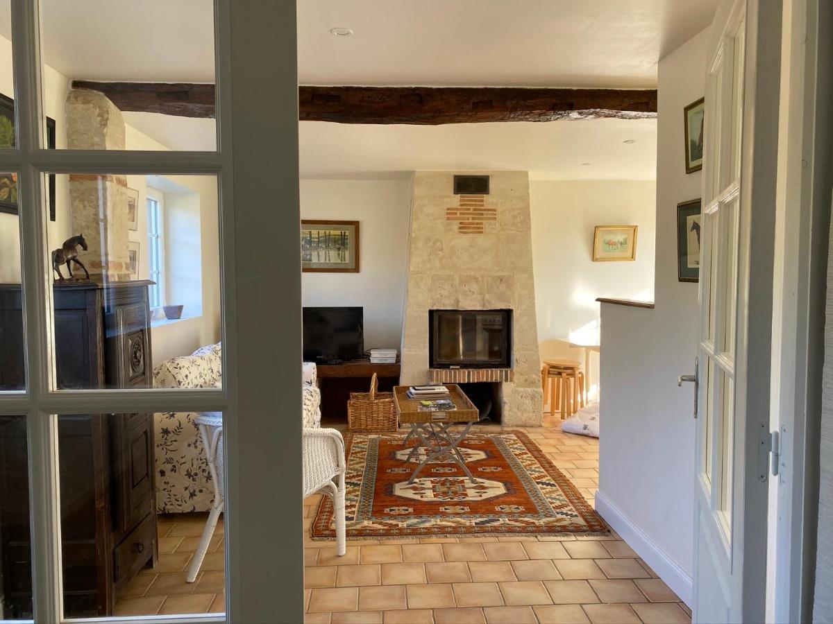 Apartamento La Longere Du Haras Manerbe Exterior foto